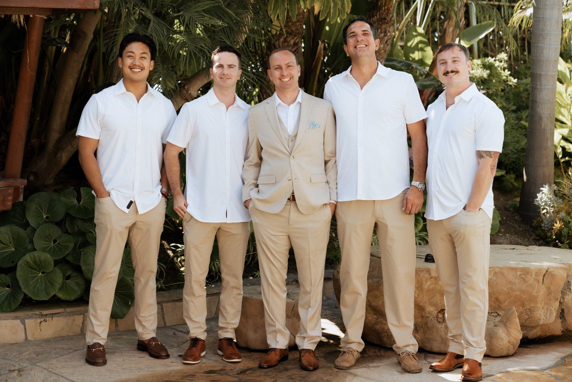 private cliffside residence wedding socal live painter, Portraits Above the Cove: This Coastal Private-Residence Wedding on Film