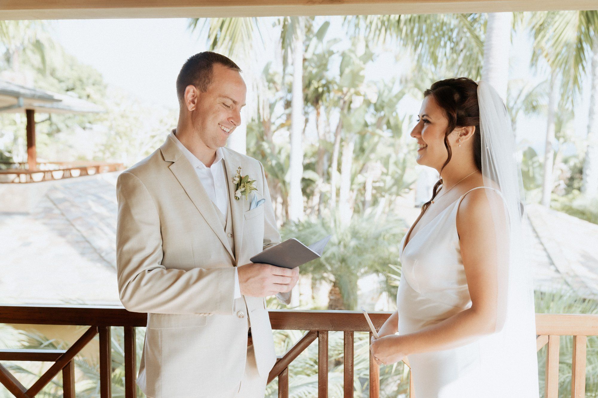 private cliffside residence wedding socal live painter, A Live-Wedding-Painting Ceremony in the Garden