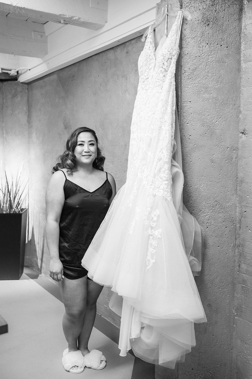 glen ellen wine-country wedding with an oyster bar, Getting Ready Apart for the Glen Ellen Fall Wedding