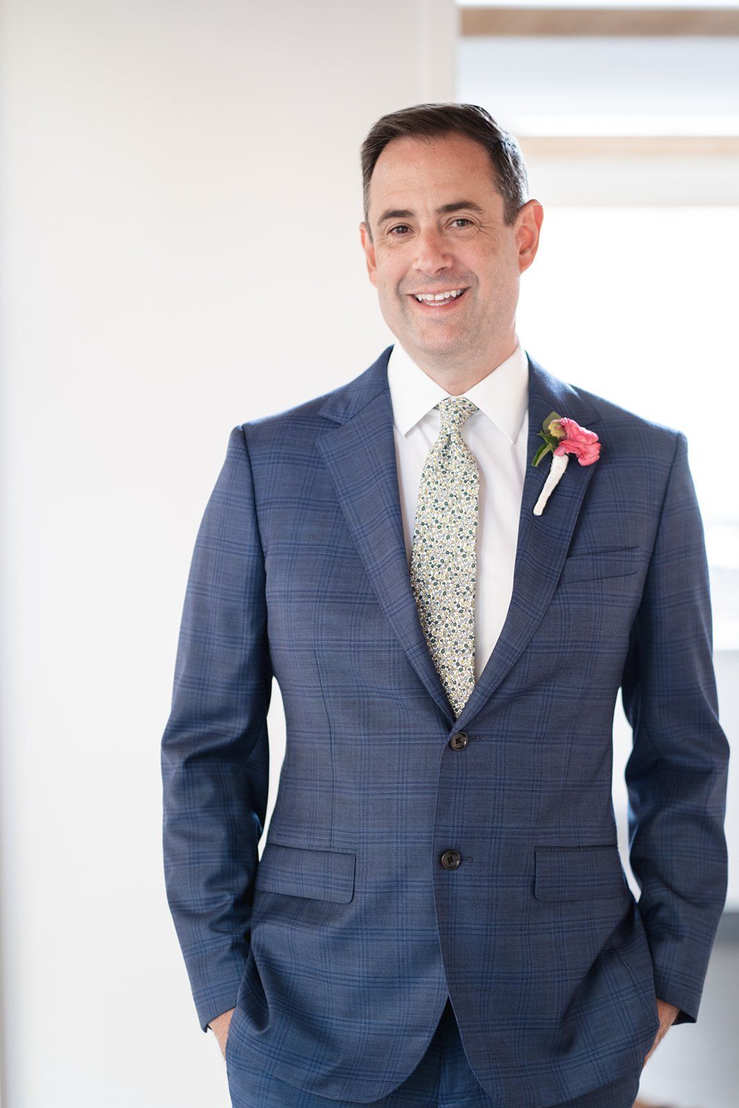 midcentury modern micro wedding at case study house #26, Portraits Inside the Case Study House #26 Landmark