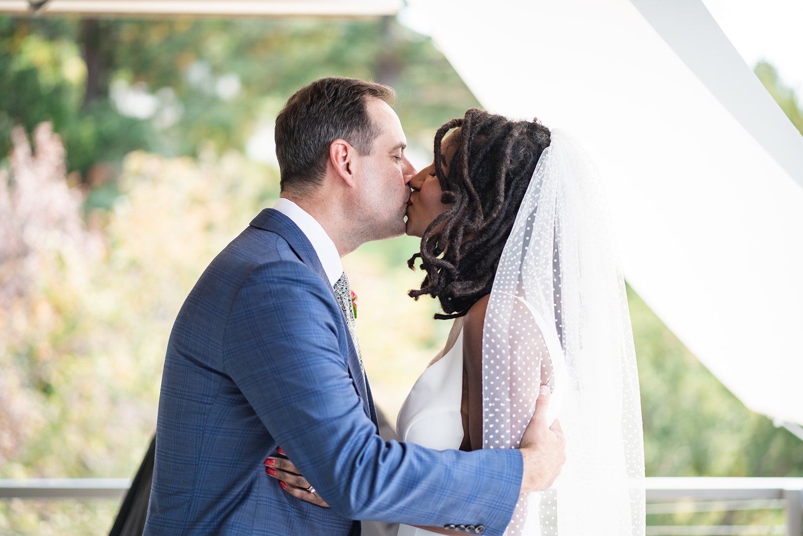 midcentury modern micro wedding at case study house 26, Portraits Inside a Landmark