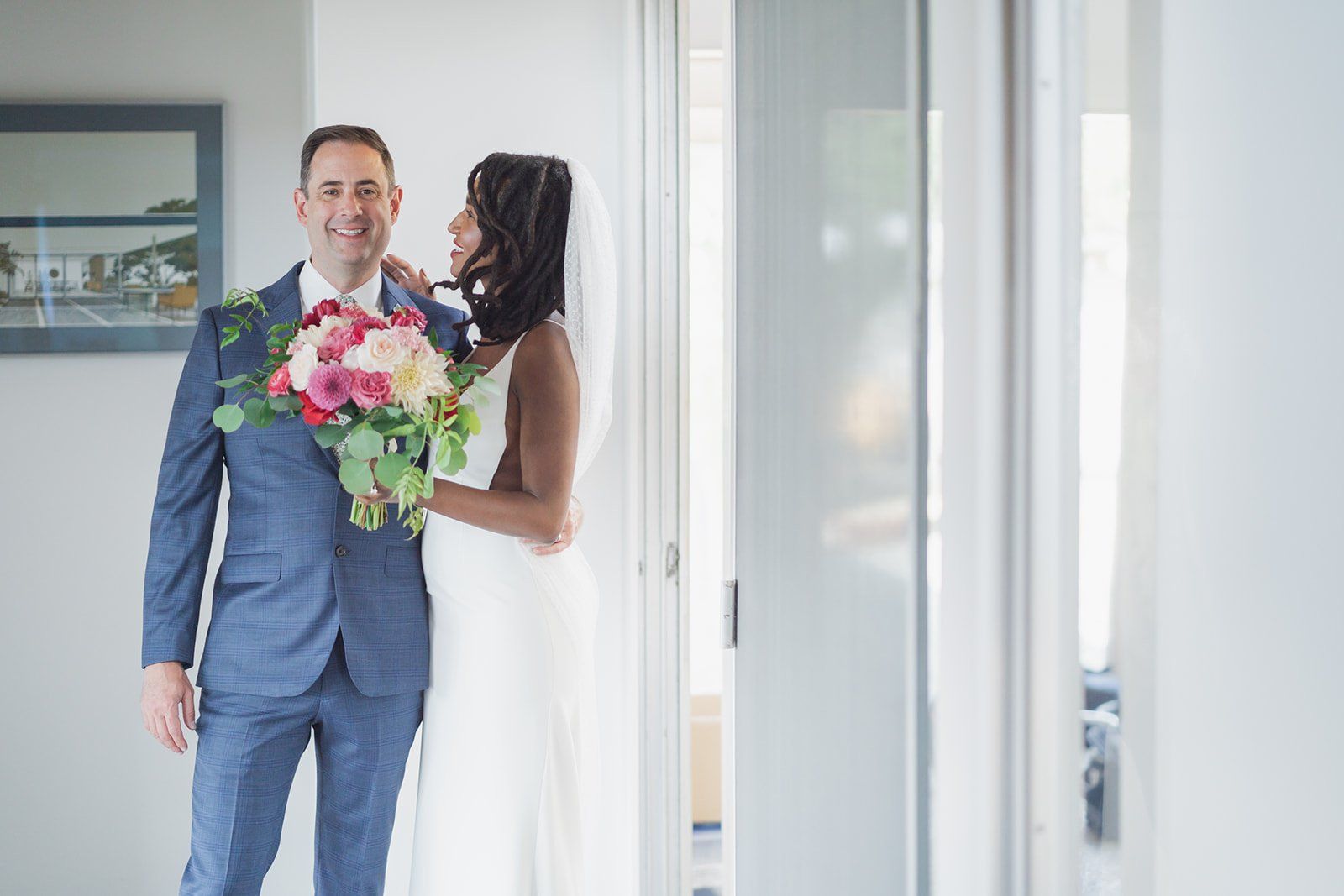 midcentury modern micro wedding at case study house 26, Portraits Inside a Landmark