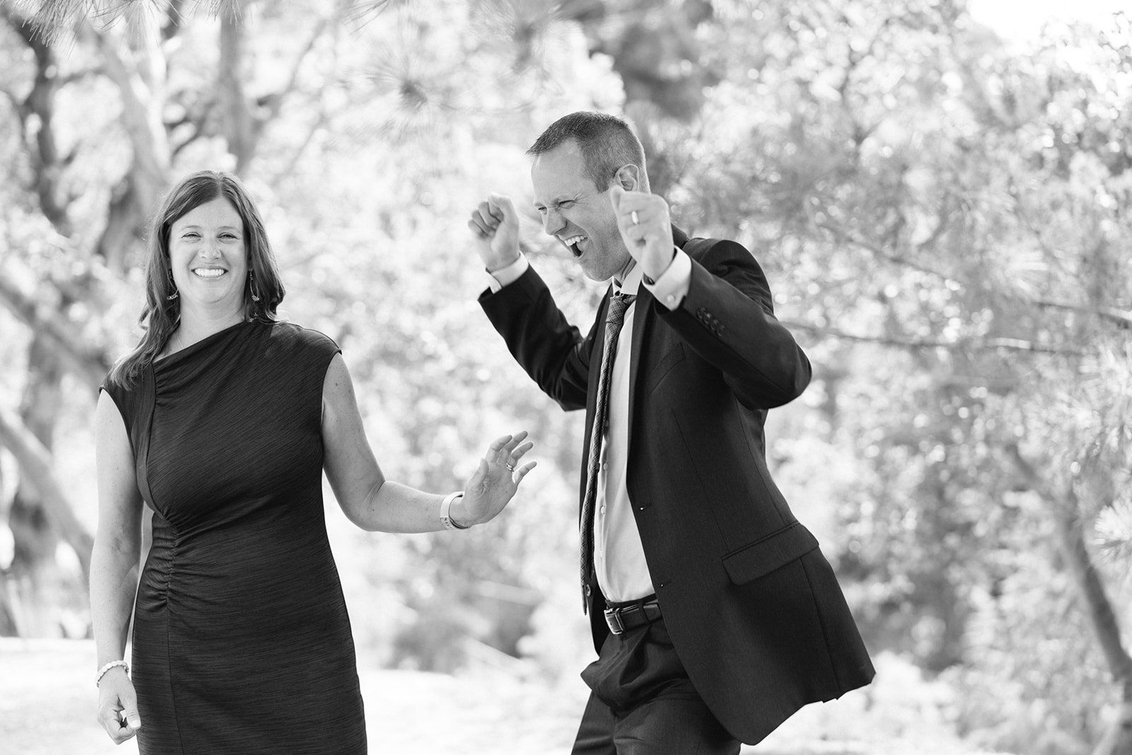 midcentury modern micro wedding at case study house 26, Portraits Inside a Landmark
