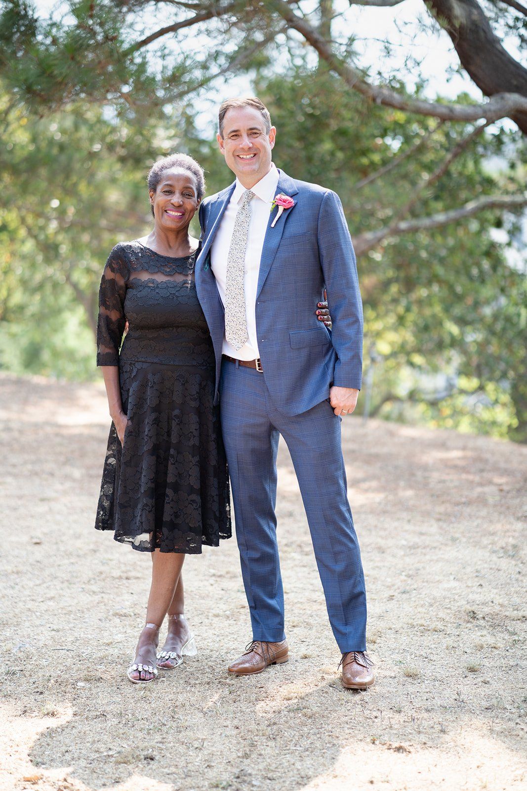 midcentury modern micro wedding at case study house 26, Portraits Inside a Landmark