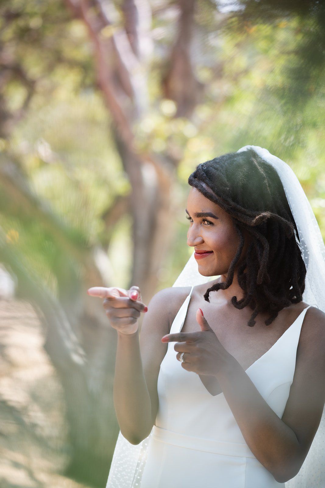 midcentury modern micro wedding at case study house 26, Portraits Inside a Landmark