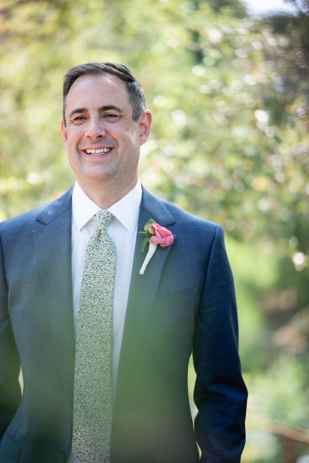 midcentury modern micro wedding at case study house 26, Portraits Inside a Landmark