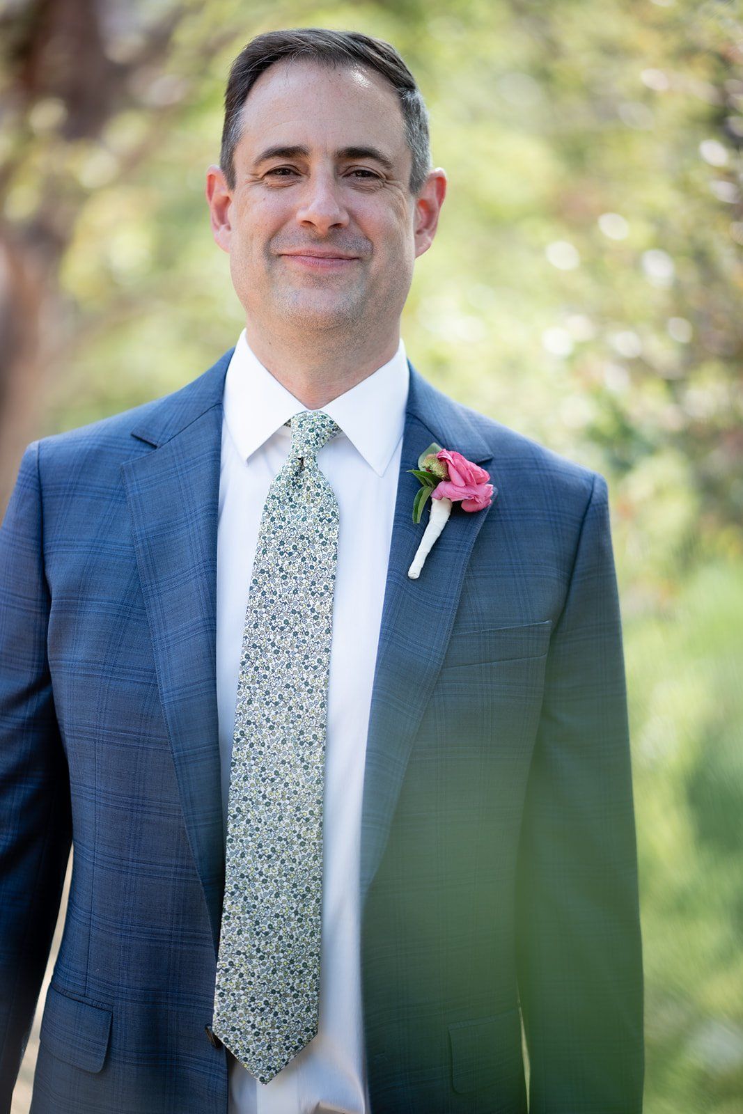 midcentury modern micro wedding at case study house 26, Portraits Inside a Landmark