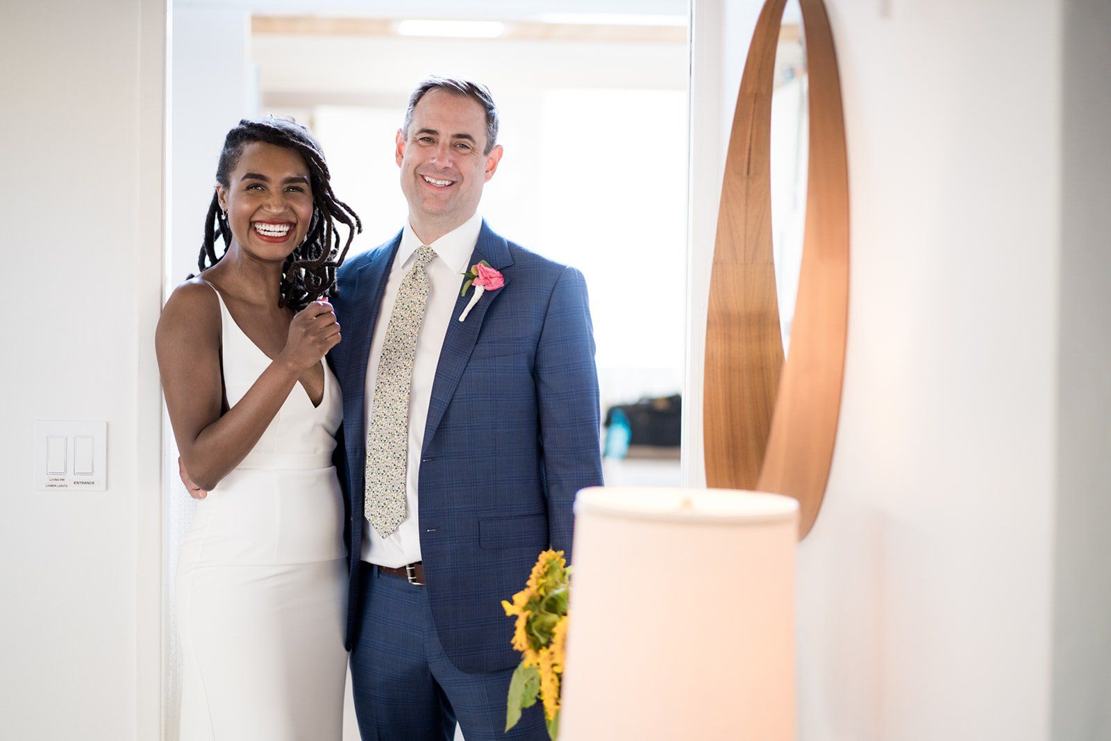 midcentury modern micro wedding at case study house 26, Portraits Inside a Landmark