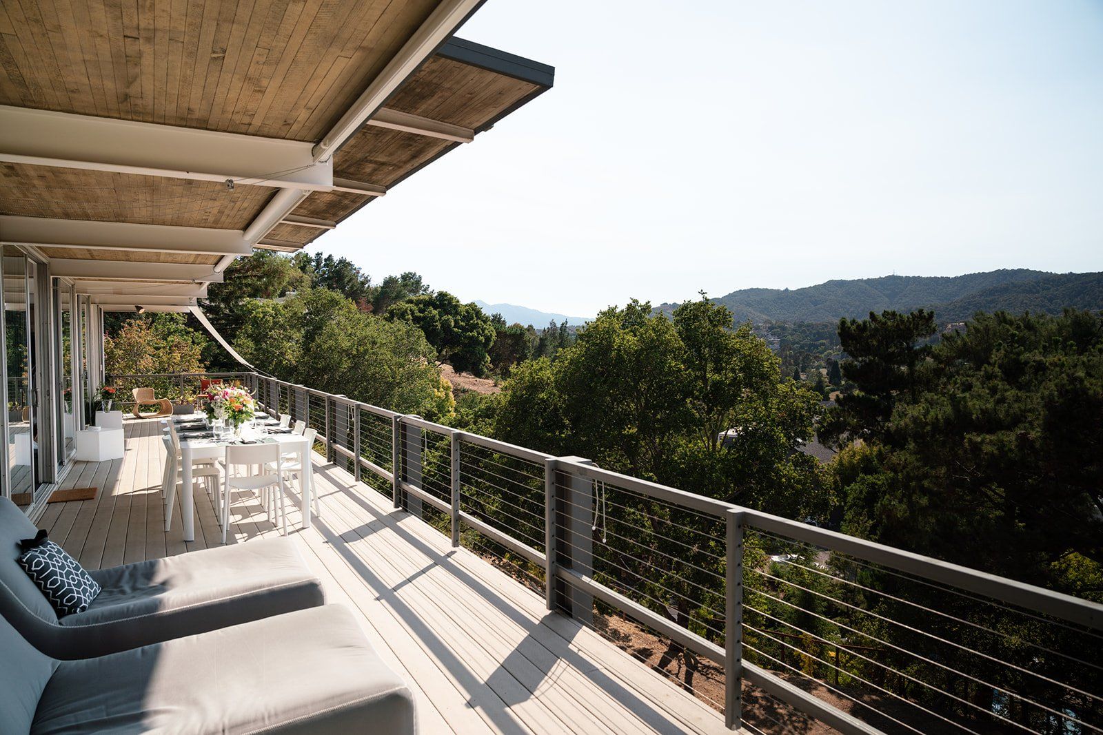 midcentury modern micro wedding at case study house #26, Dinner and Dancing at the Architectural Landmark