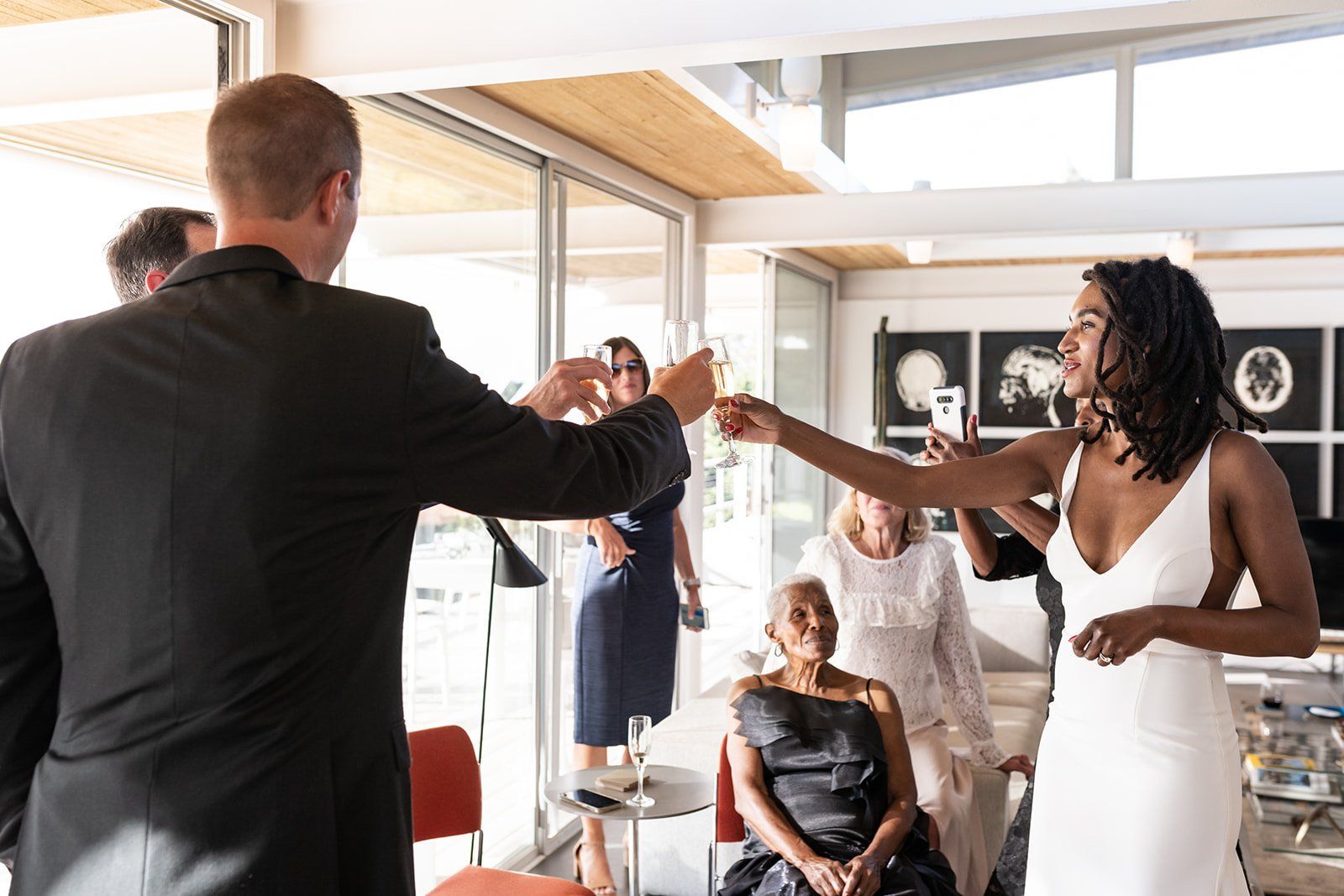 midcentury modern micro wedding at case study house 26, Portraits Inside a Landmark