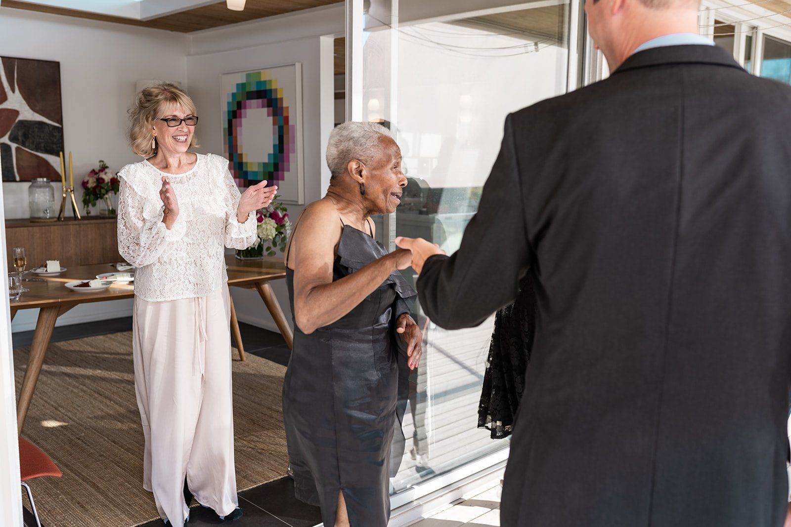 midcentury modern micro wedding at case study house #26, Portraits Inside the Case Study House #26 Landmark