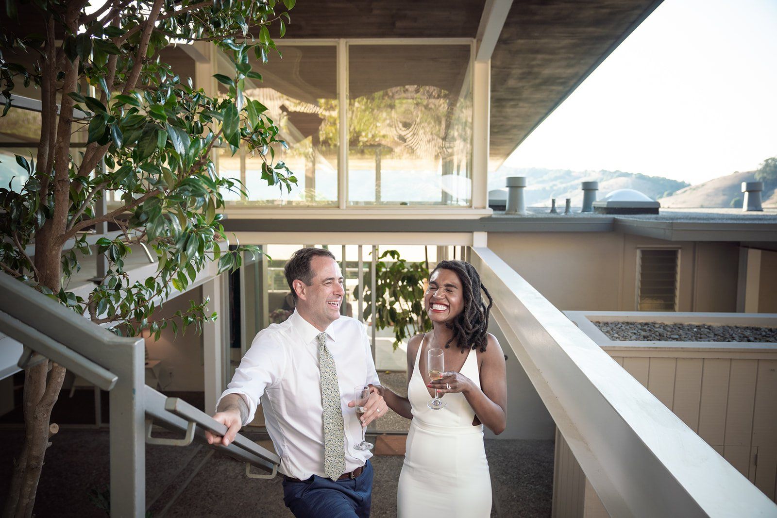 midcentury modern micro wedding at case study house 26, Dinner and Dancing at the Architectural Landmark Wedding
