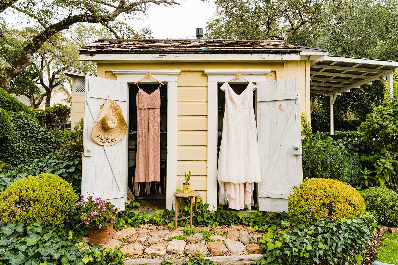 ranch micro wedding at beltane ranch sonoma, Getting Ready at the Beltane Ranch Cottage
