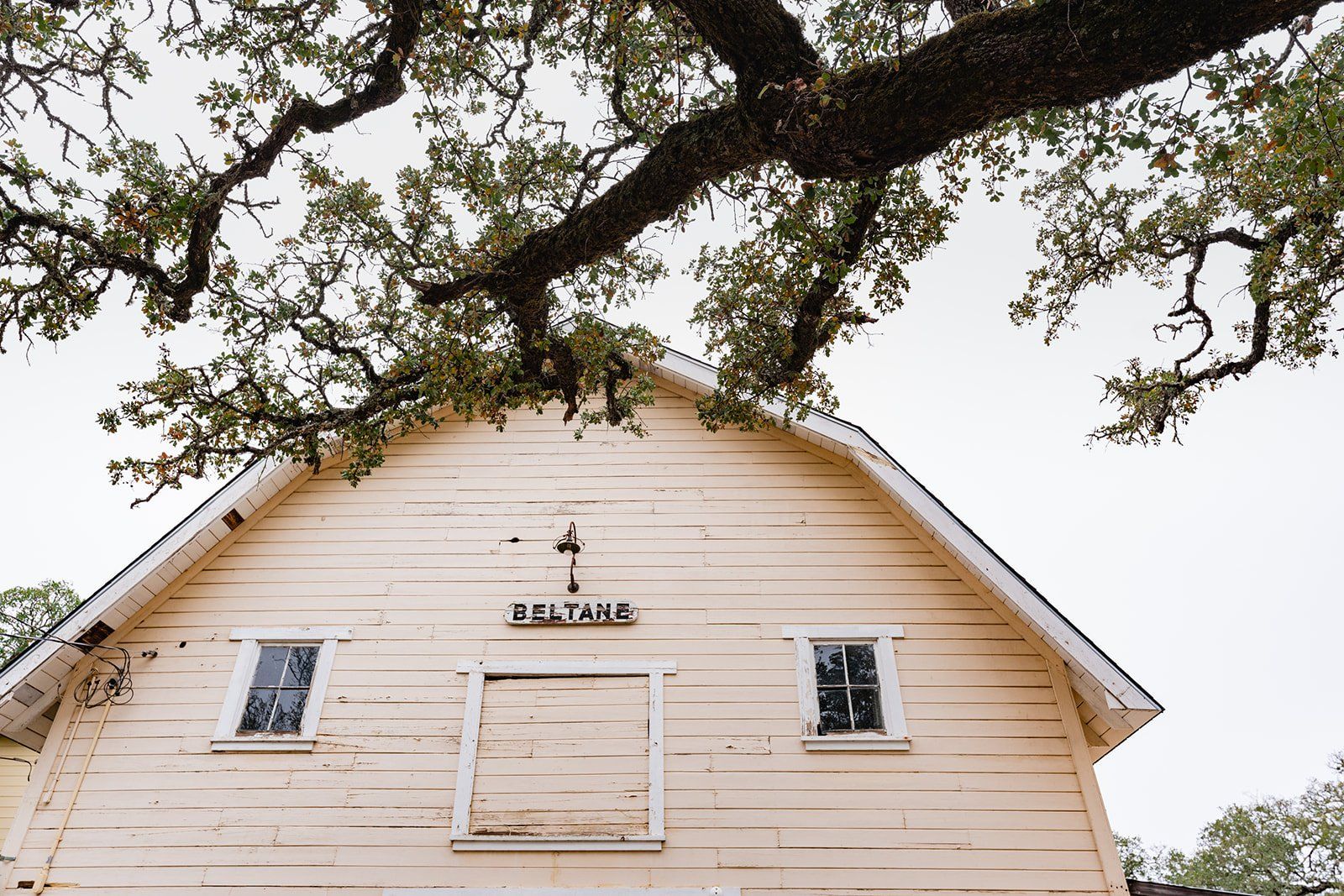 ranch micro wedding at beltane ranch, Getting Ready at the Beltane Ranch Cottage