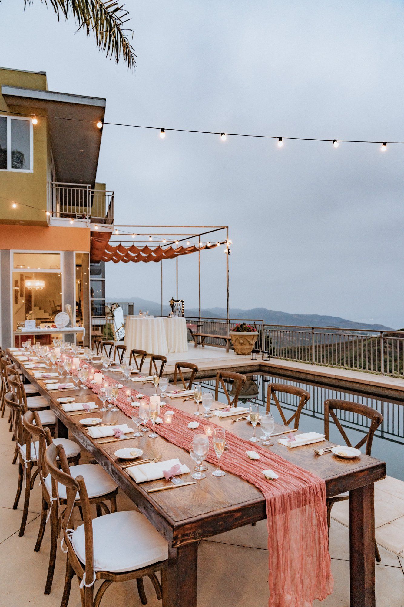 private cliffside residence wedding, malibu, Dinner, Dances, and the Cake by the Pool