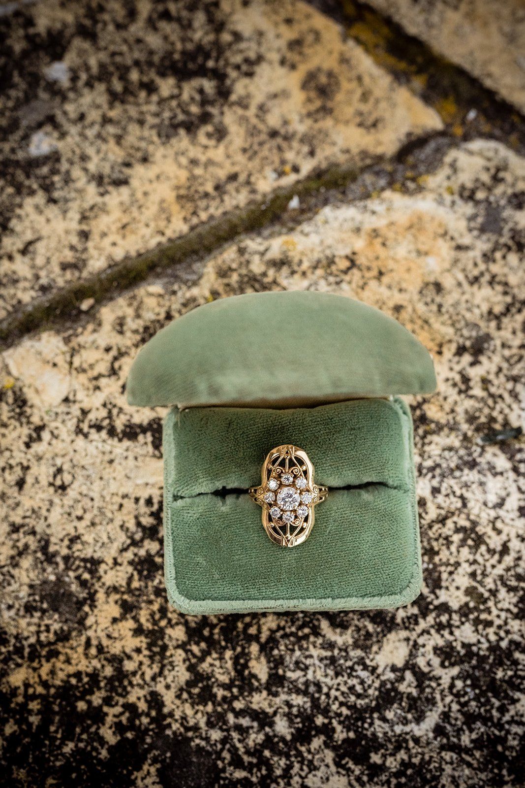 intimate carmel wedding at tehama golf club, Getting Ready for the Carmel Minimony at Tehama