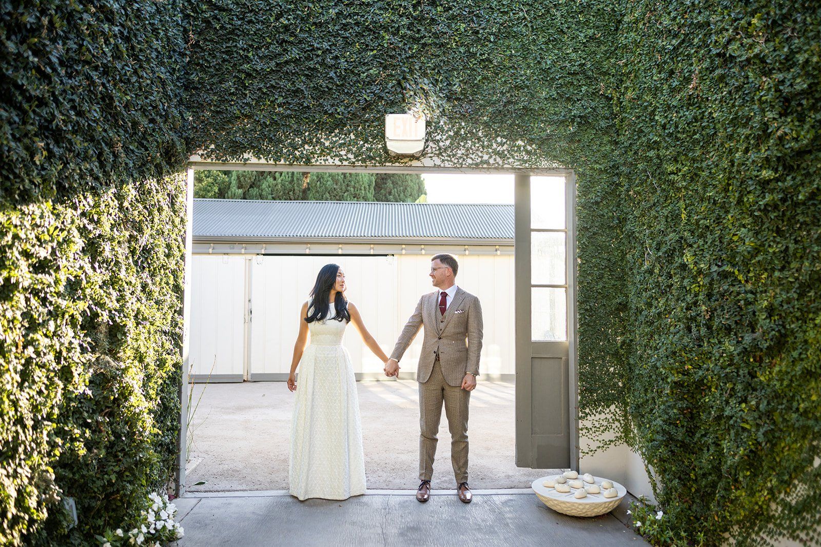 modern boutique-hotel micro wedding at r inn napa, Champagne and Portraits Through R Inn Napa