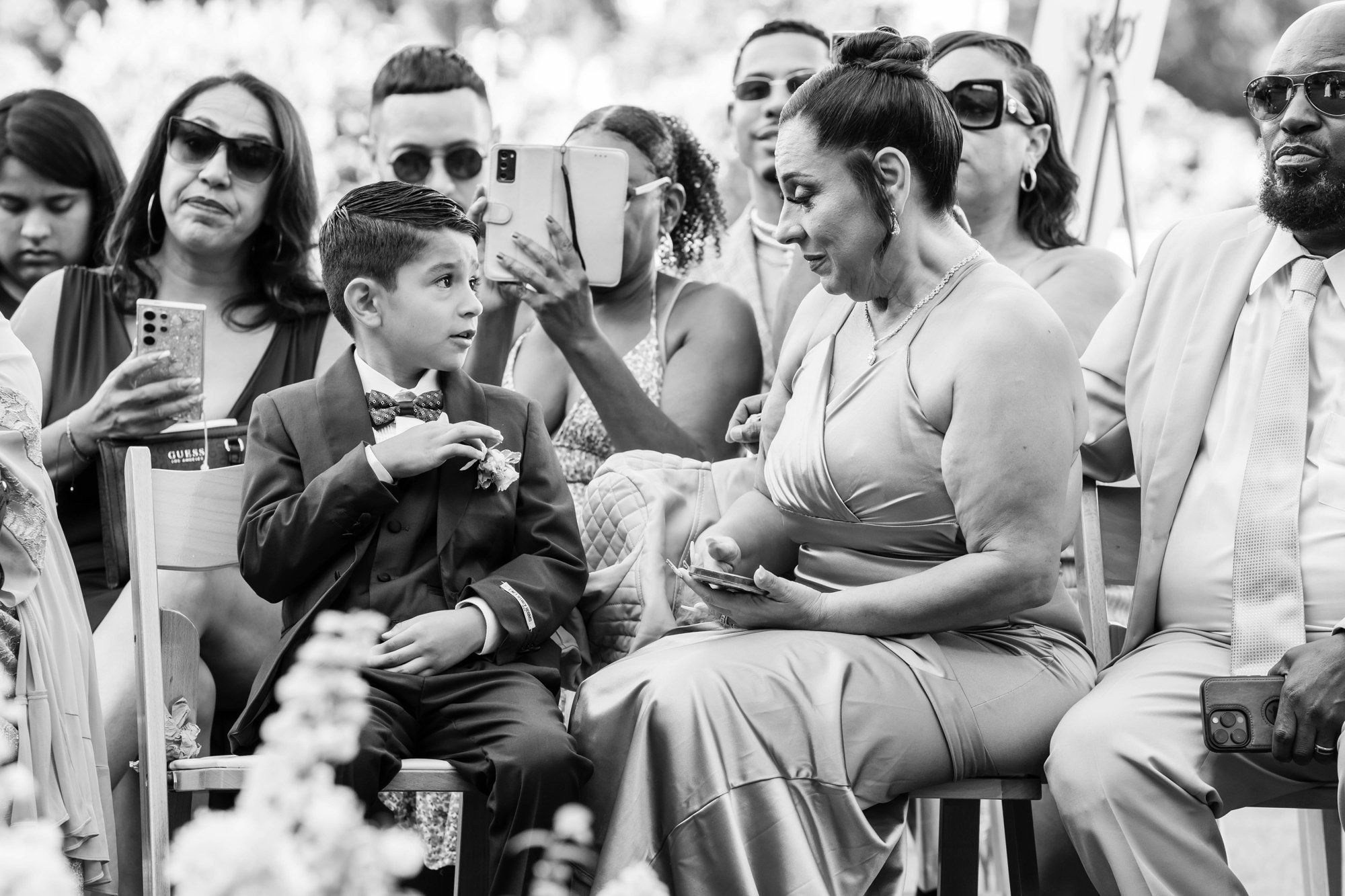 classic santa barbara courthouse micro wedding, A Spanish-Courthouse Elopement in the Sunken Gardens