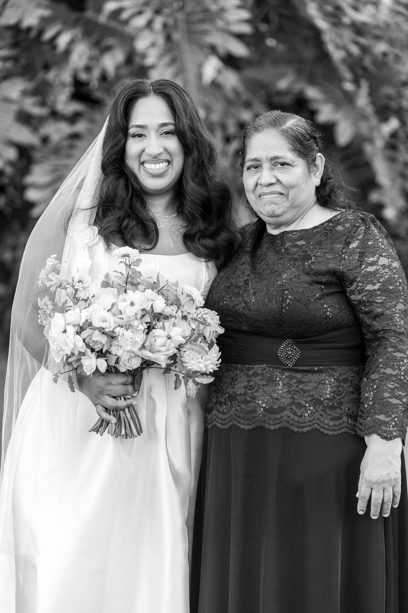 classic santa barbara courthouse micro wedding, Family Photos Under the Classic Santa Barbara Courthouse Arches