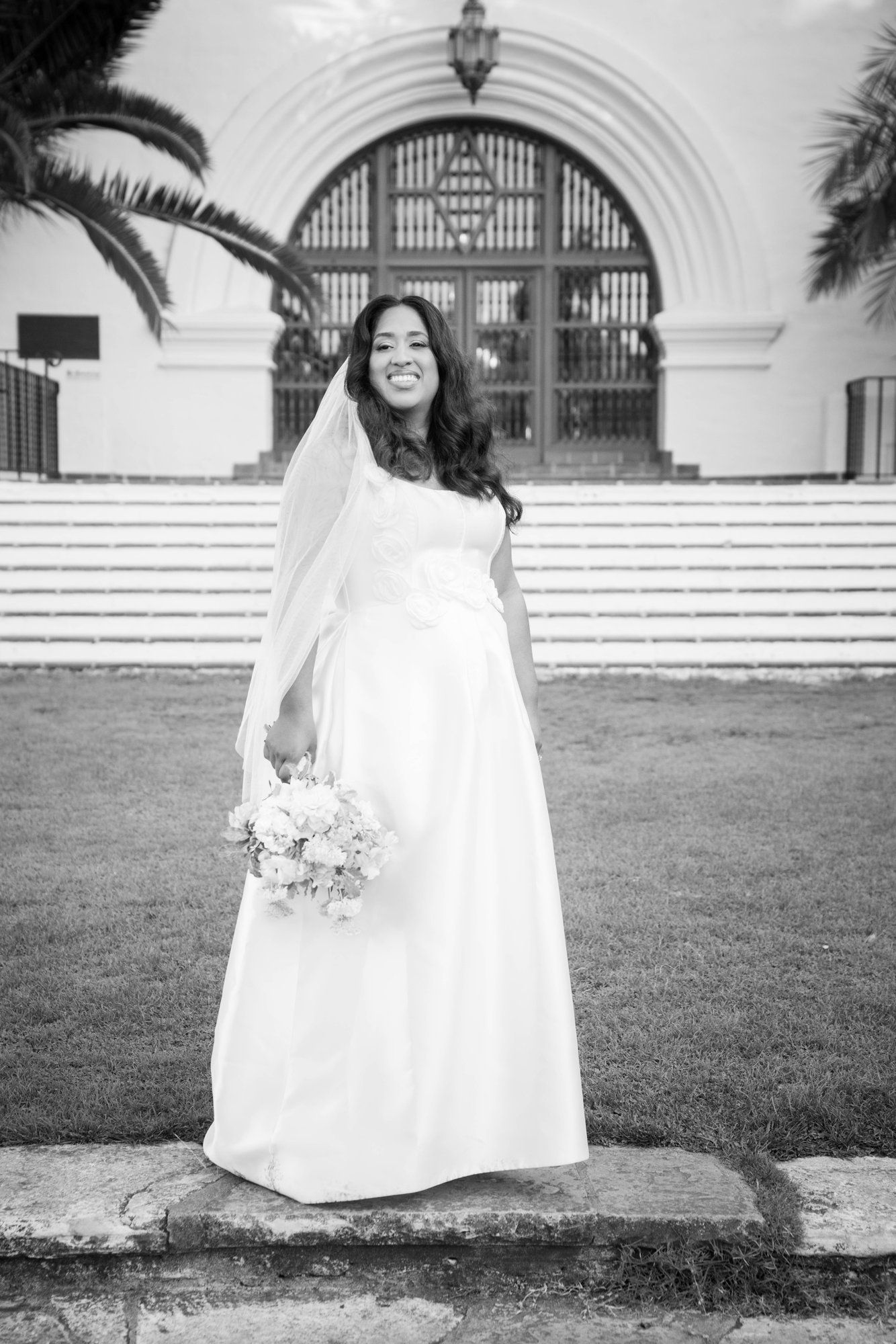 classic santa barbara courthouse micro wedding, Family Photos Under the Classic Santa Barbara Courthouse Arches
