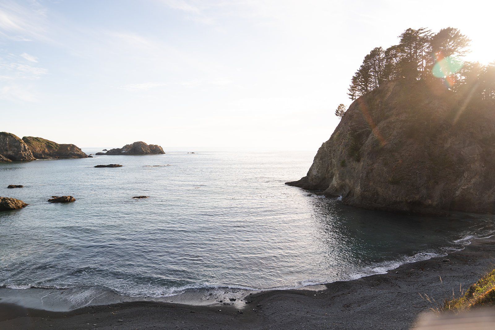 oceanfront inn minimony at harbor house mendocino, One Long Table by the Water