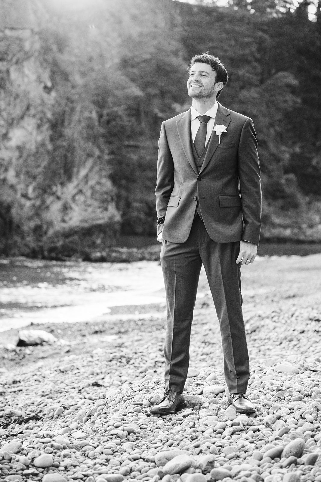 two-grooms oceanfront inn minimony at harbor house mendocino, Family Photos on the Bluff at this Mendocino Oceanfront Wedding