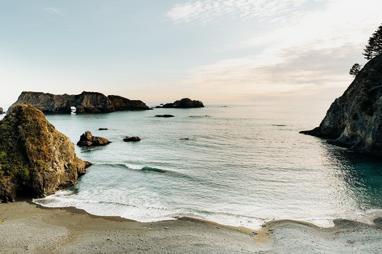 oceanfront inn minimony at harbor house mendocino, One Long Table by the Water