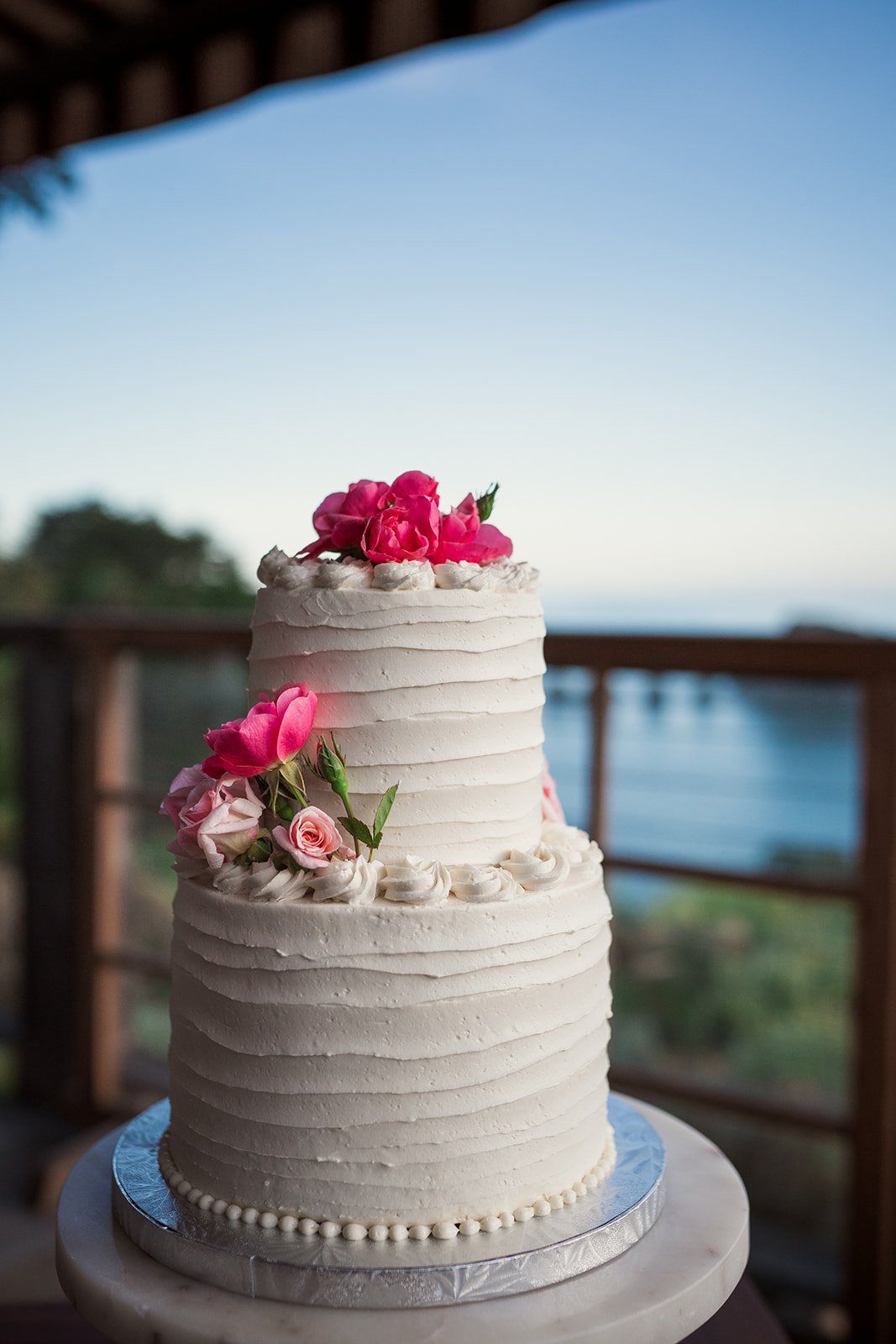 two-grooms oceanfront inn minimony at harbor house mendocino, One Long Dinner Table by the Water