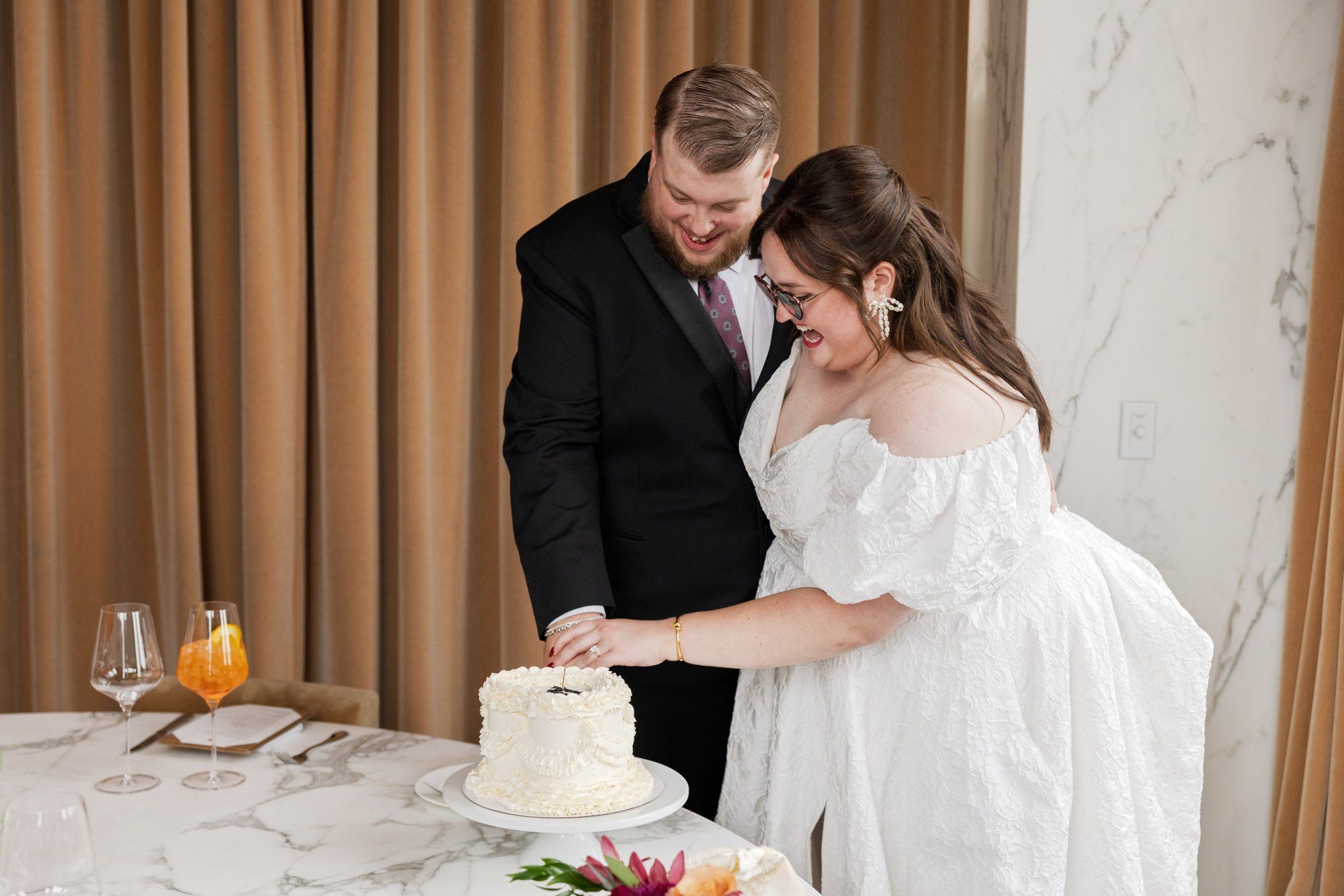 city hall elopement with a live cellist (7 guests), Portraits Inside City Hall