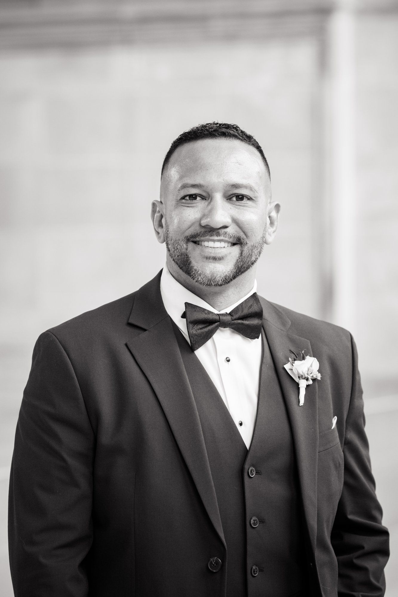 spring city hall micro wedding, Portraits on the Grand Staircase of San Francisco City Hall