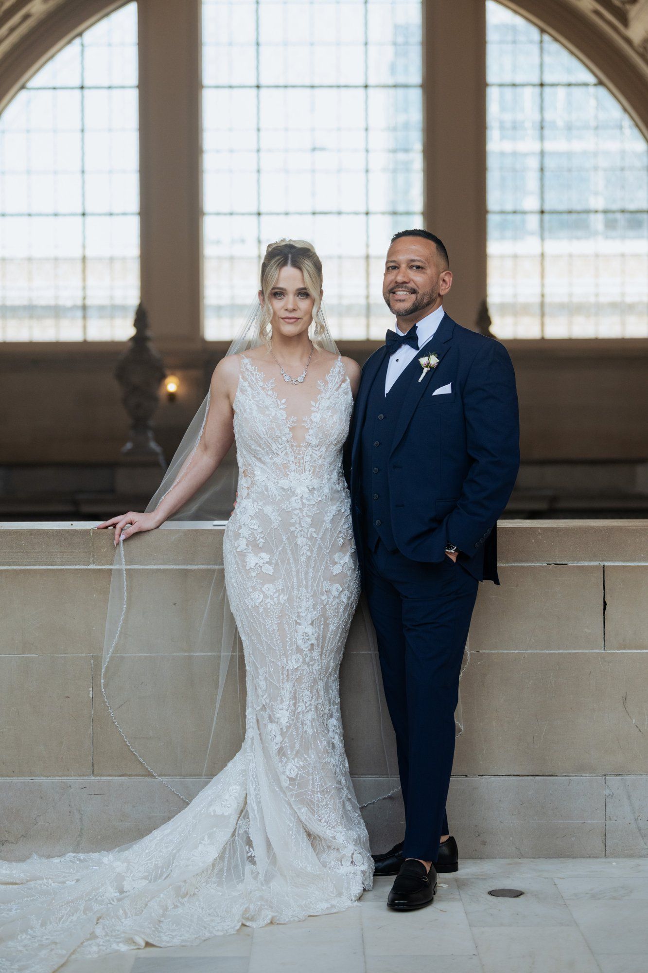 spring city hall micro wedding, Portraits on the Grand Staircase of San Francisco City Hall