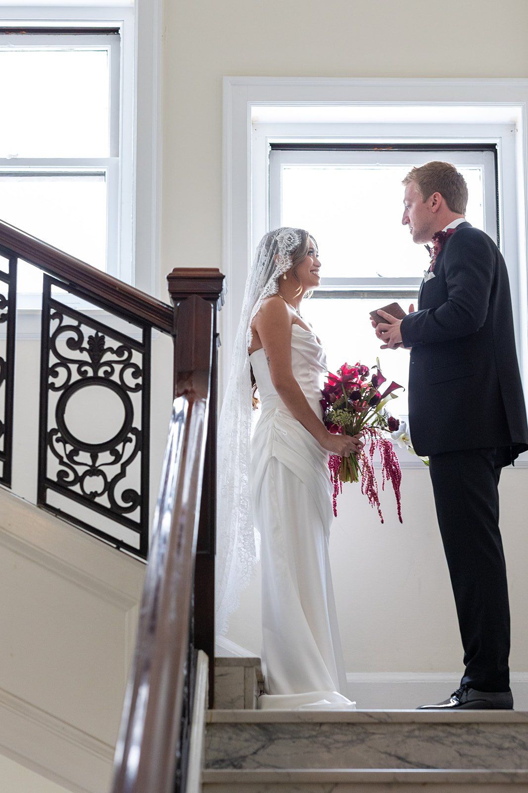 december city hall micro wedding, A Holiday-Season City Hall Ceremony Under the Dome