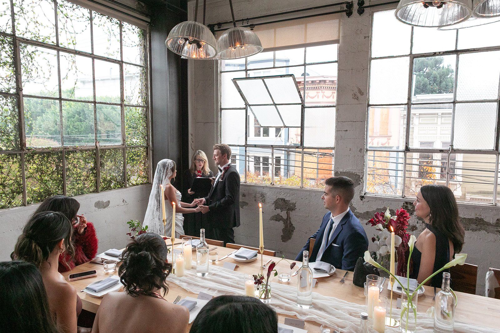 december city hall micro wedding, A Holiday-Season City Hall Ceremony Under the Dome