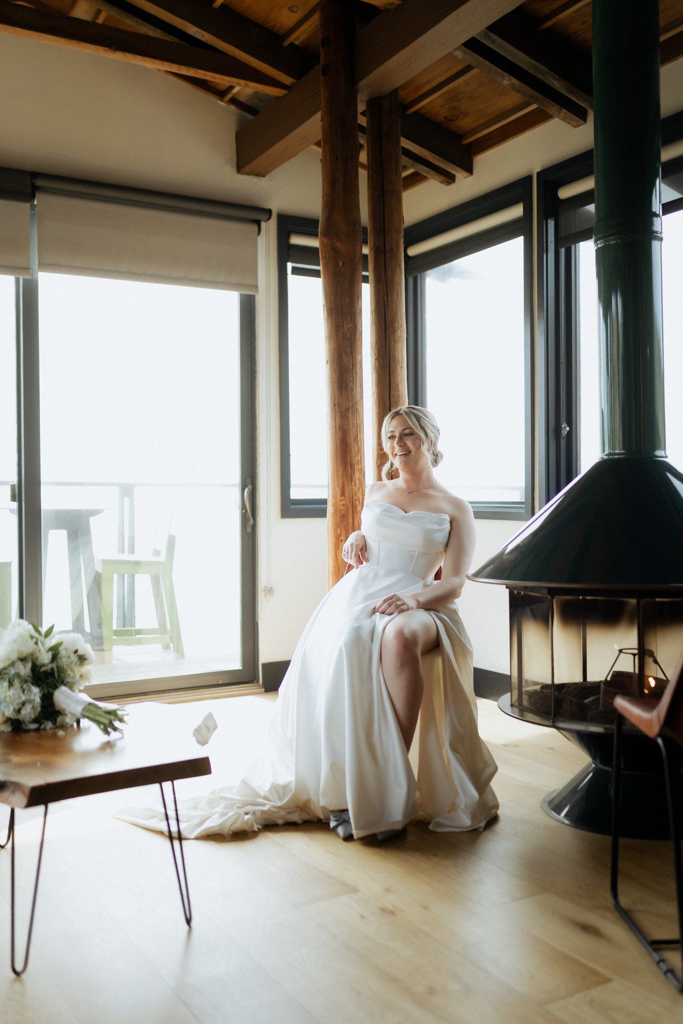 micro wedding on the Timber Cove bluff, Getting Ready at Timber Cove Resort