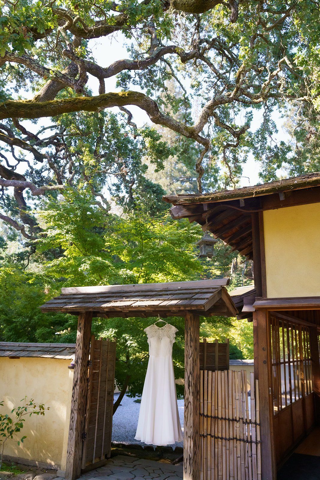 intimate morning ceremony at hakone japanese garden (10 guests), Getting Ready Before the Gardens Opened
