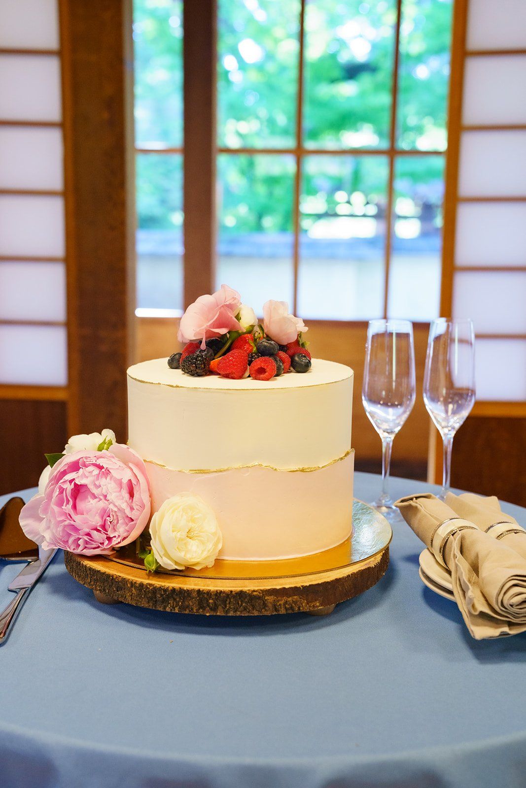 intimate morning ceremony at hakone japanese garden (10 guests), Cake and Toasts at a Japanese Garden Minimony