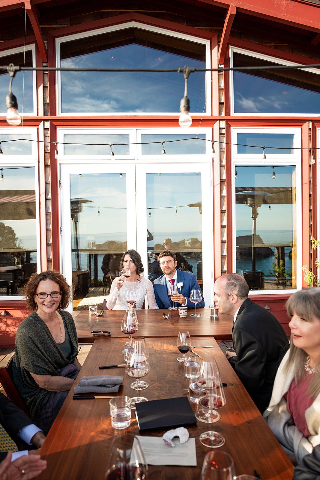 two-grooms oceanfront inn minimony at harbor house mendocino, One Long Dinner Table by the Water