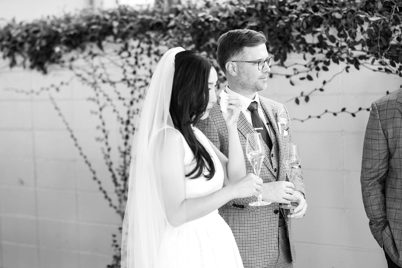 modern boutique-hotel micro wedding at r inn napa, Champagne and Portraits Through R Inn Napa