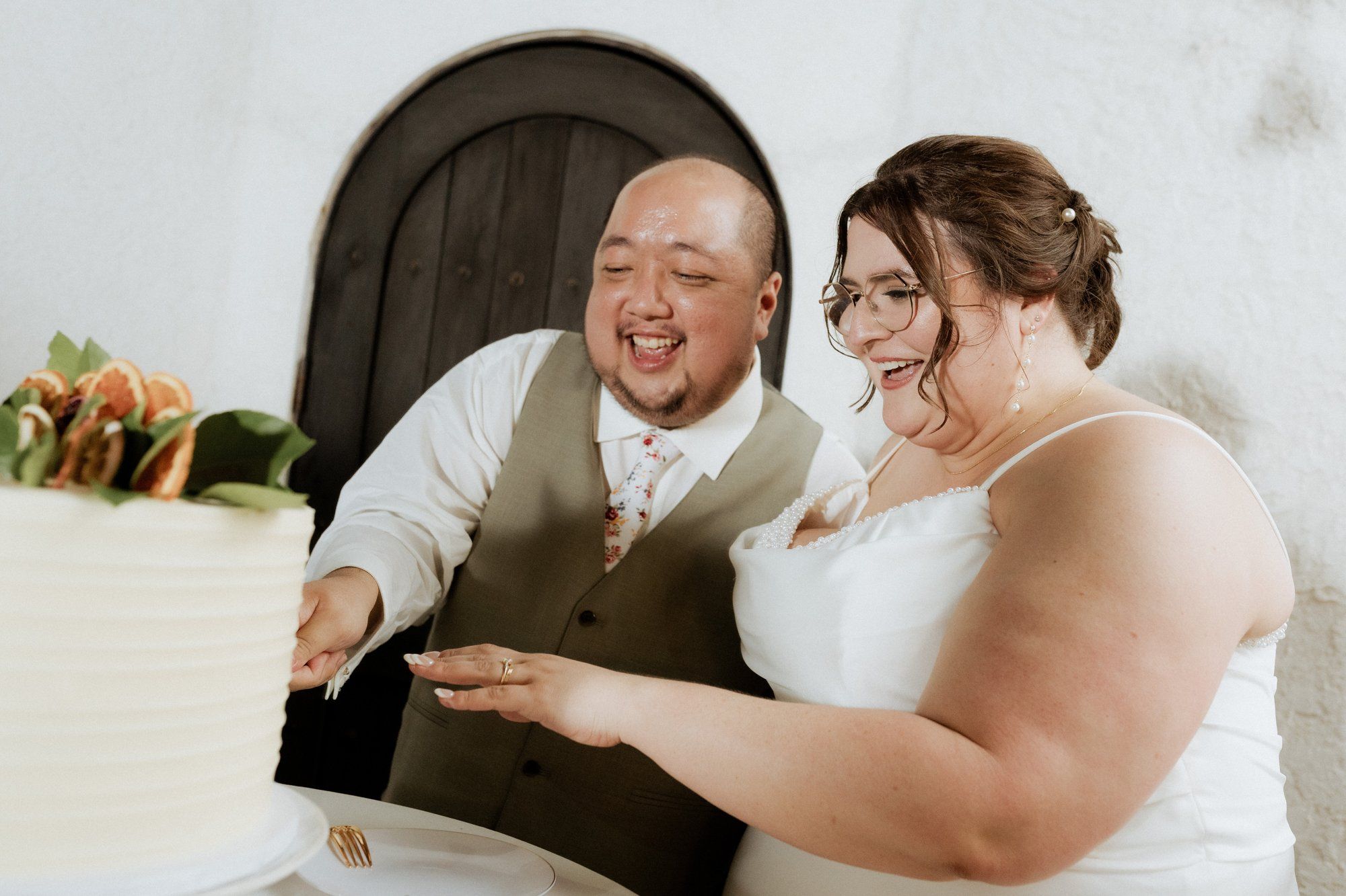 spring villa micro wedding at villa francesca, socal, Dinner, Toasts, and Cake in the Garden