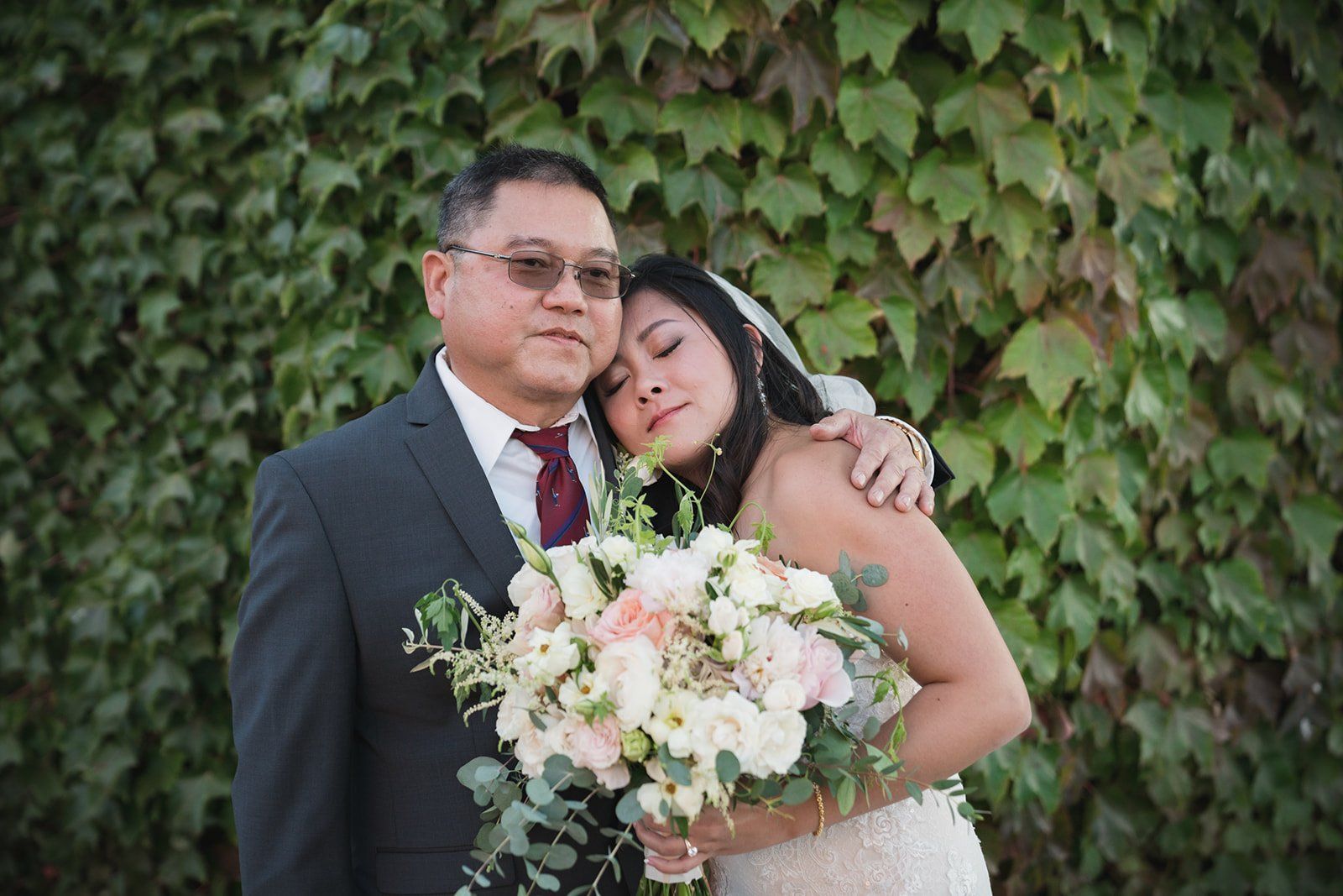 vineyard wedding with the dog as greeter at viansa sonoma, Family Photos and the Vineyard