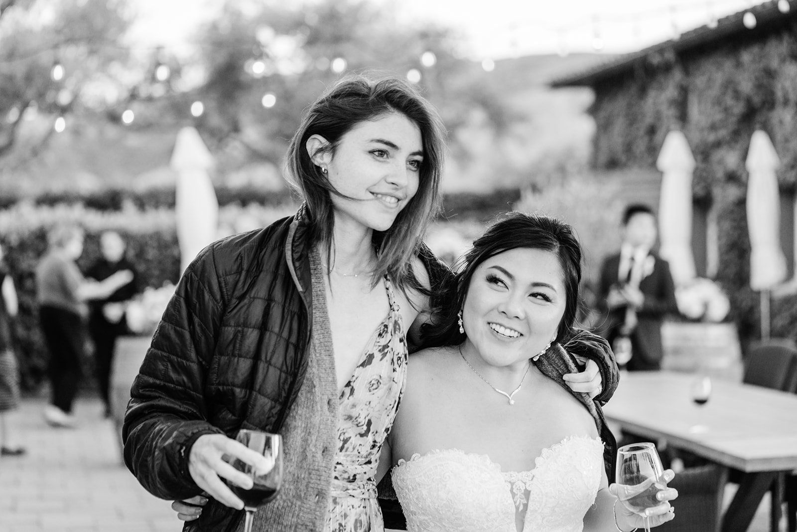 vineyard wedding with the dog as greeter at viansa sonoma, Dinner at Viansa