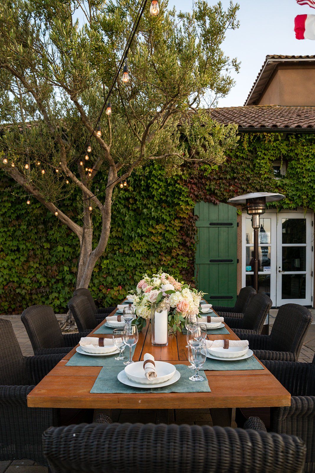 vineyard wedding at viansa in sonoma, Dinner and Dancing at Viansa