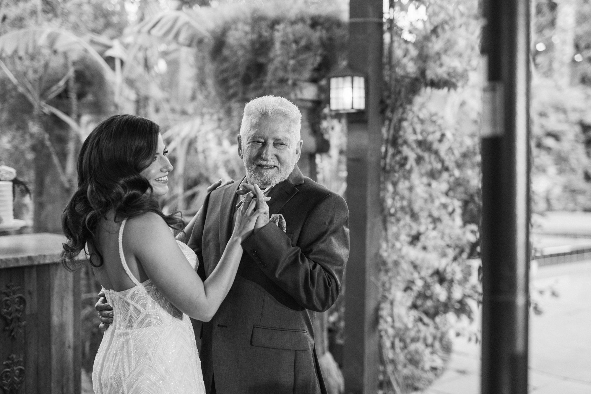desert estate micro wedding at casa de monte vista, palm springs, Portraits Around the Estate at Dusk