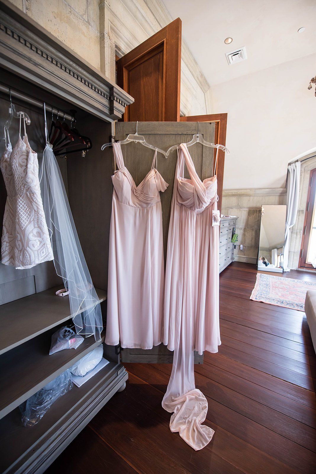 château-airbnb micro wedding, sonoma, Getting Ready at the Château
