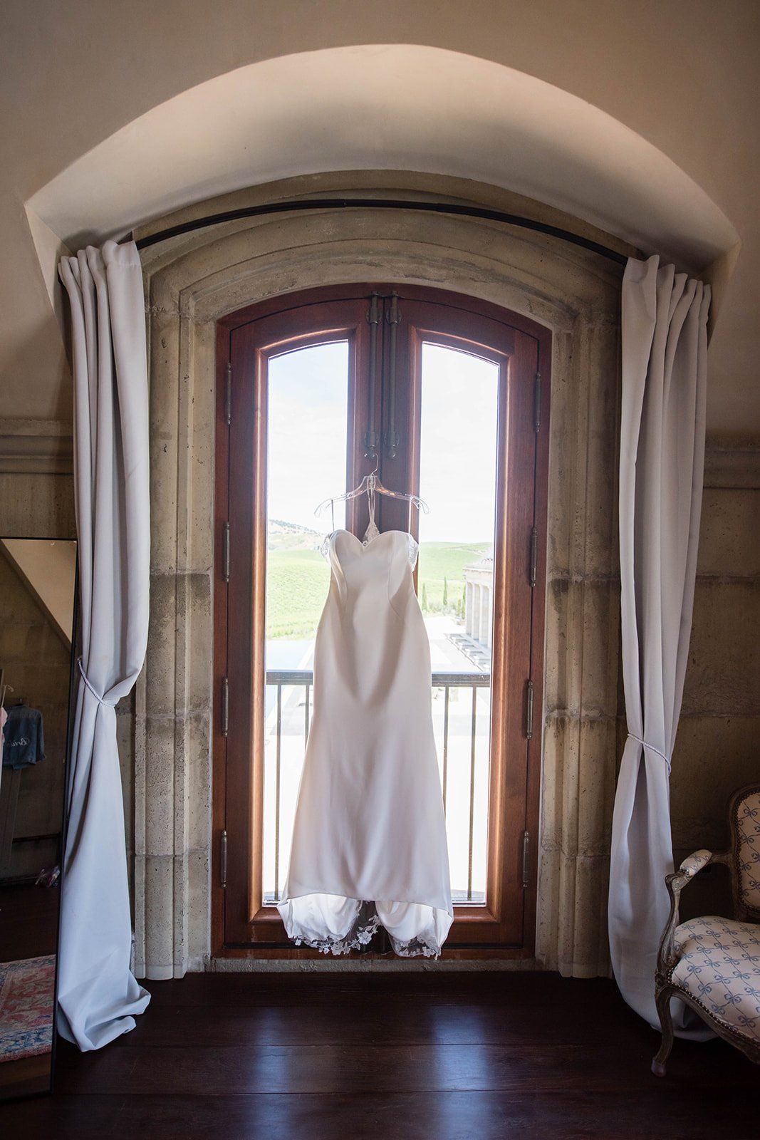 château-airbnb micro wedding in Sonoma, Getting Ready at Chateau de Ninis