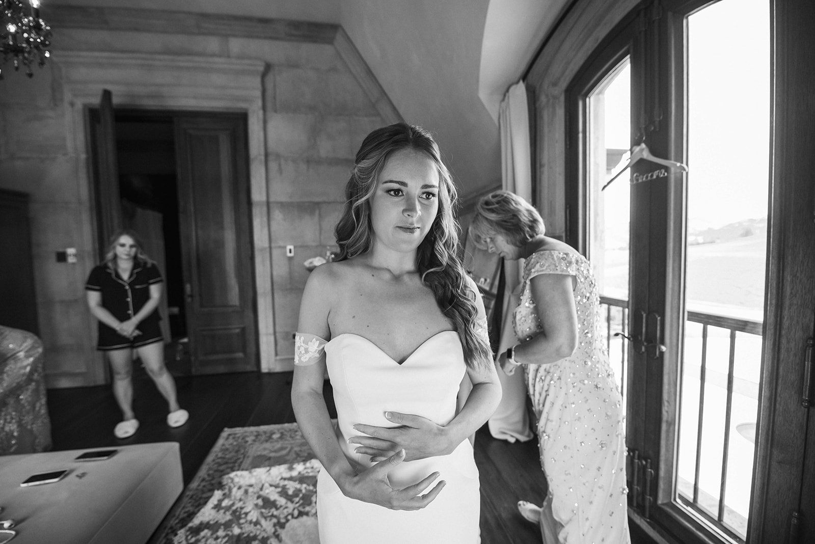 château-airbnb micro wedding, sonoma, Getting Ready at the Château