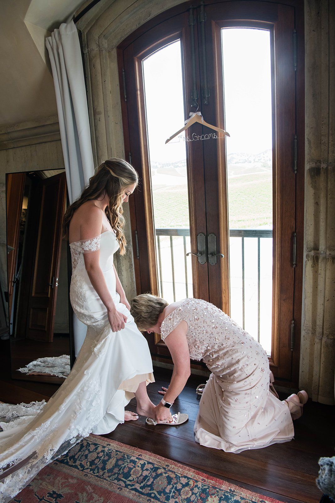 château-airbnb micro wedding, sonoma, Getting Ready at the Château