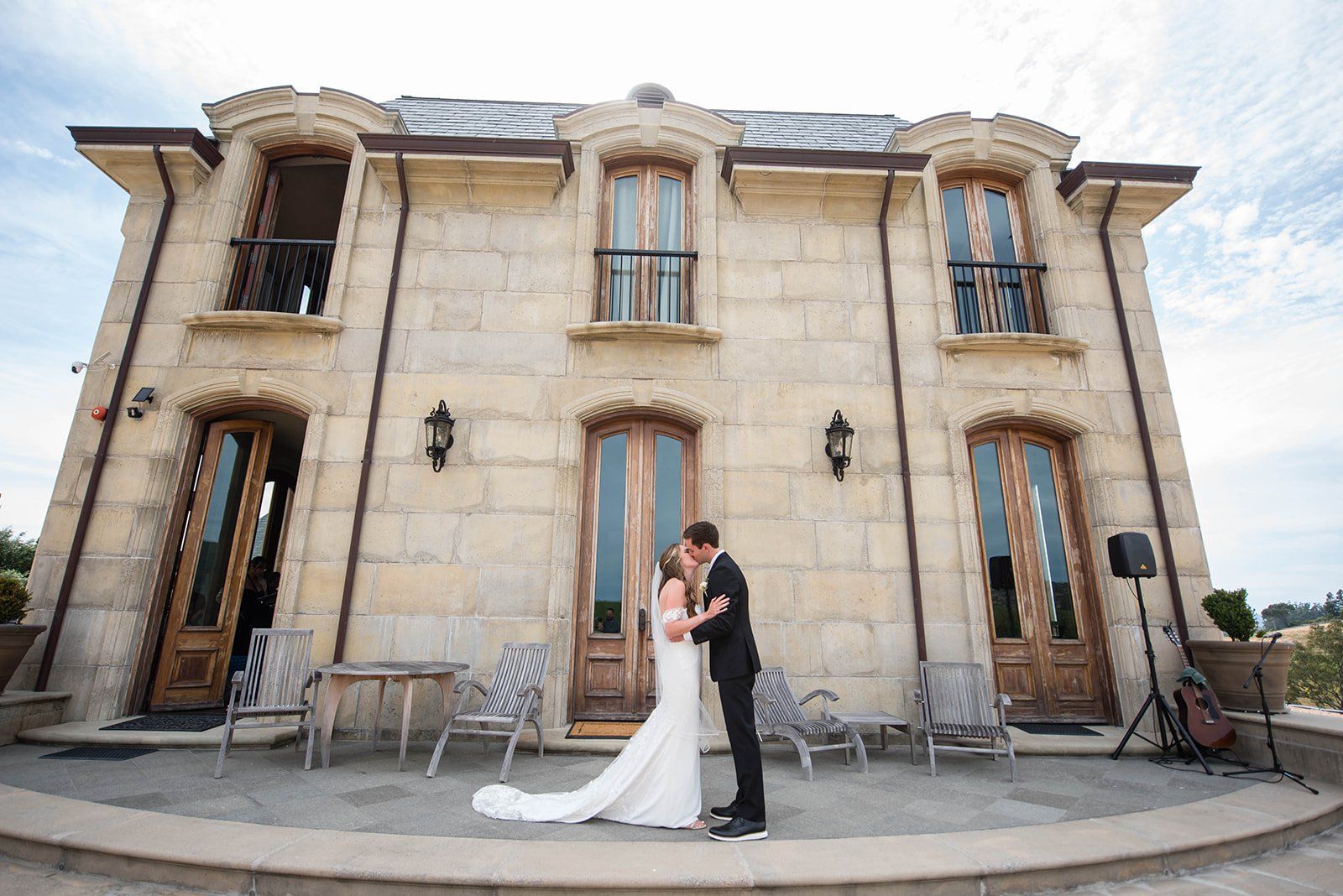 château-airbnb micro wedding, sonoma, Family, Friends & the Villa