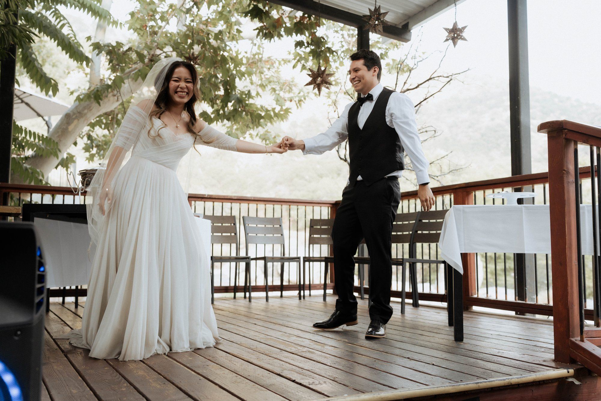 micro wedding in sequoia national park, Dinner at the Gateway Lodge