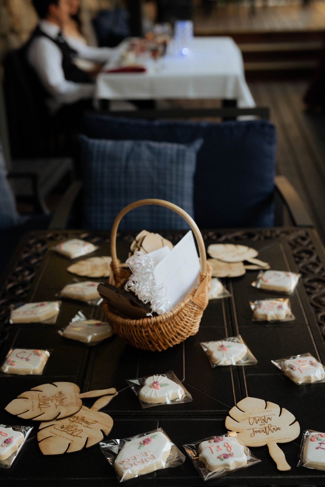 micro wedding in sequoia national park, Dinner at the Gateway Lodge